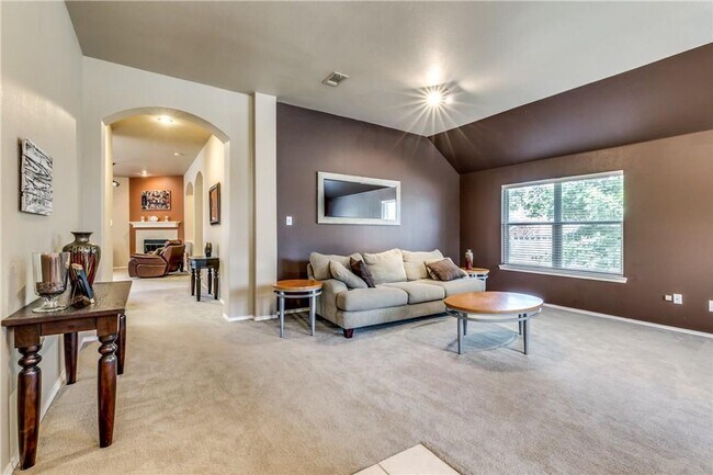 Building Photo - 5913 Dustin Trl