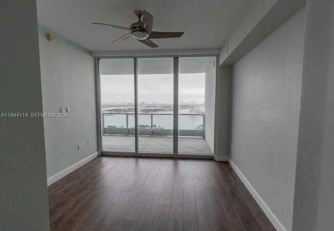 Building Photo - 900 Biscayne Blvd