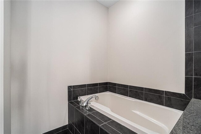 Building Photo - 1080 Peachtree St NE