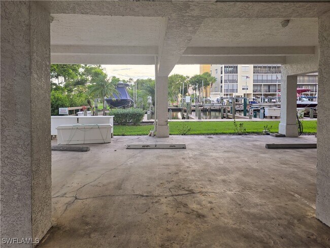 Building Photo - 4371 Bay Beach Ln