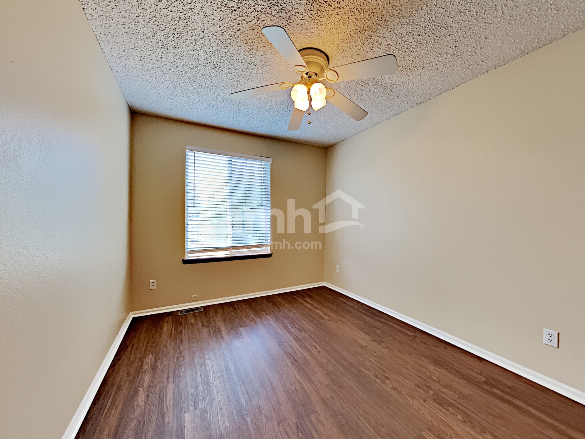 Building Photo - 13373 Mariposa Ct