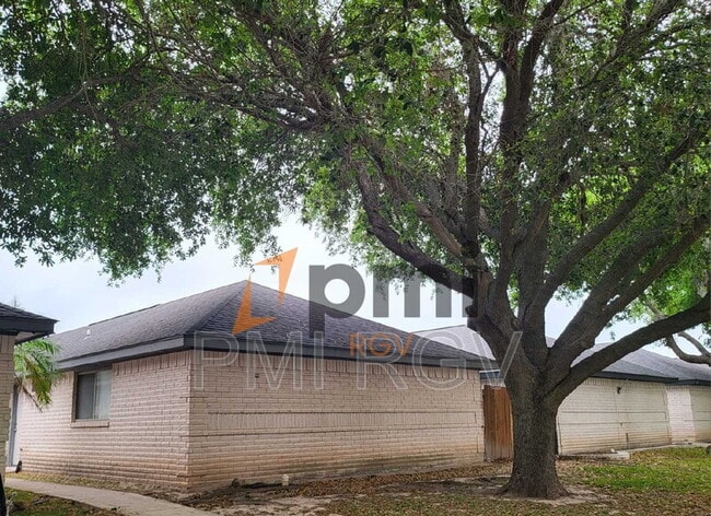 Building Photo - 709 Robin Ave