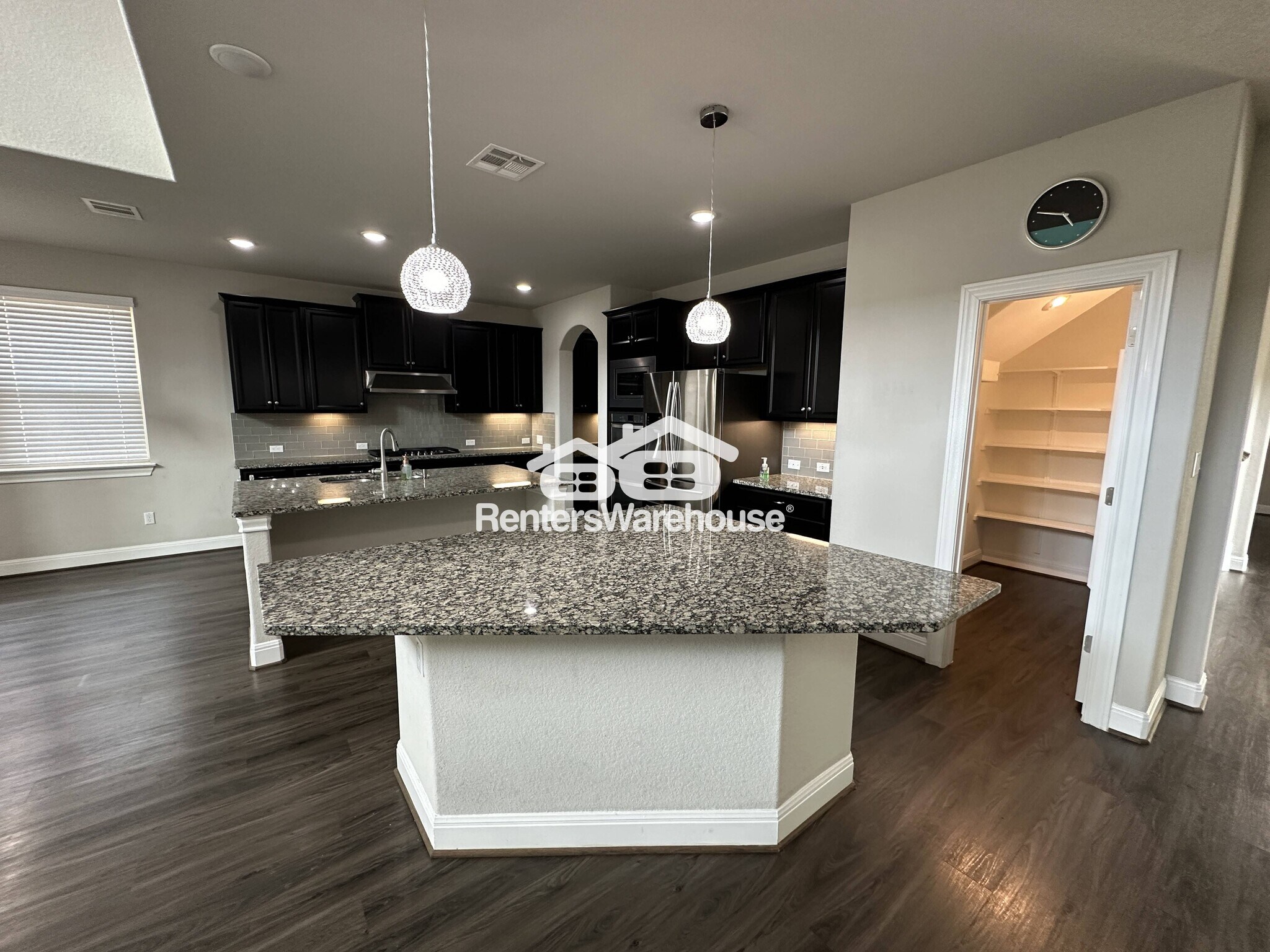 Building Photo - 4213 Valley Oaks Dr