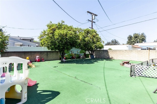 Building Photo - 1325 Idlewood Rd