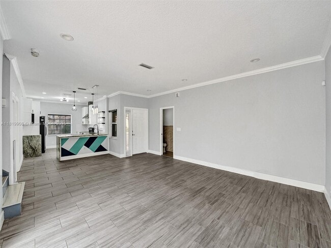Building Photo - 17954 SW 10th Ct