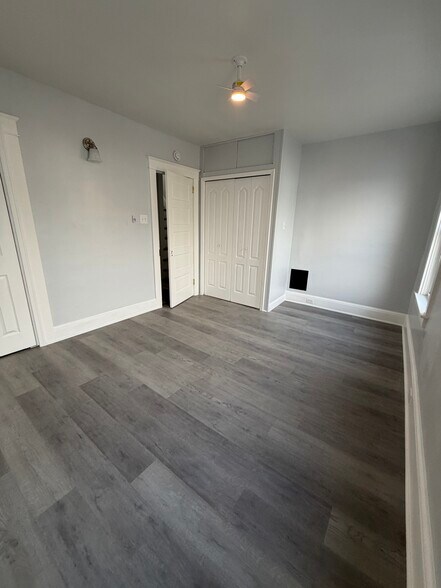 Building Photo - 644 E Madison St