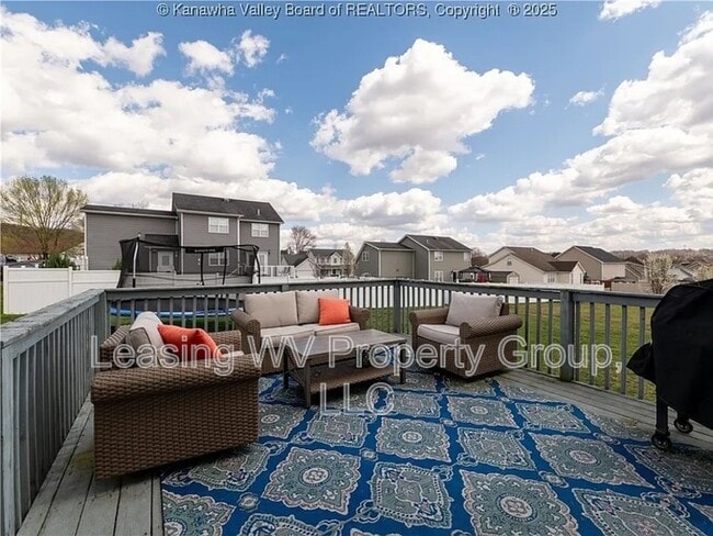 Building Photo - 164 Prado Dr