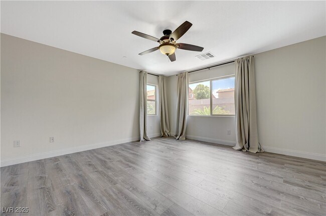 Building Photo - 2977 Queen Lake Ct