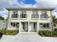 Building Photo - 808 NW 16th Ave