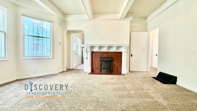 Building Photo - International Blvd. 430-434