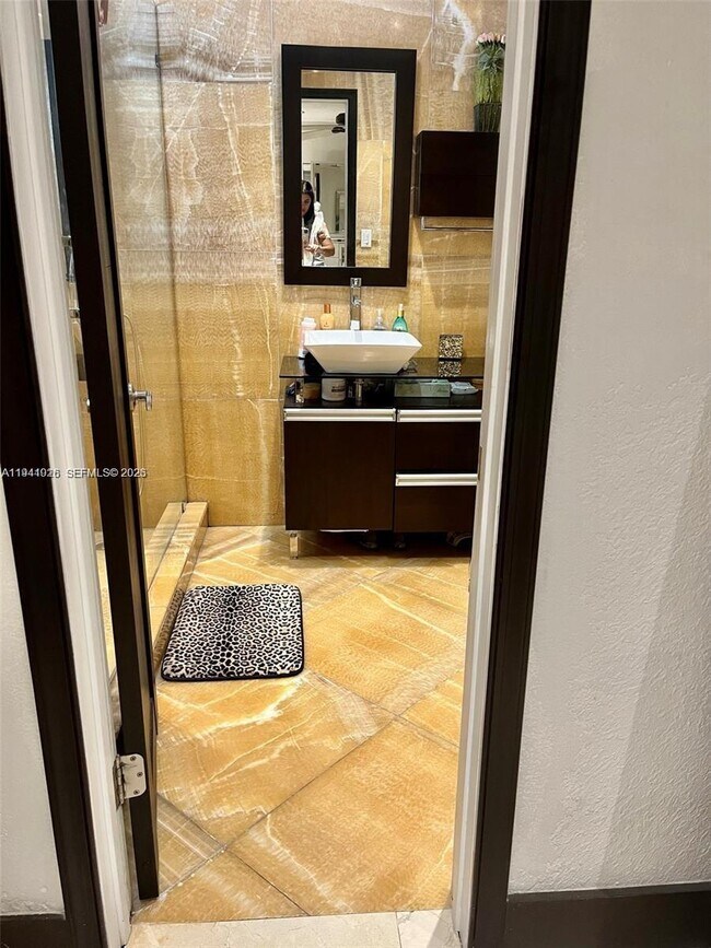 Building Photo - 4872 SW 140th Ave