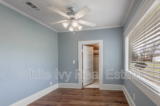 Building Photo - 254 S Railroad St