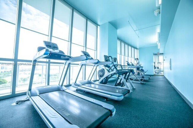 Building Photo - 888 Biscayne Blvd