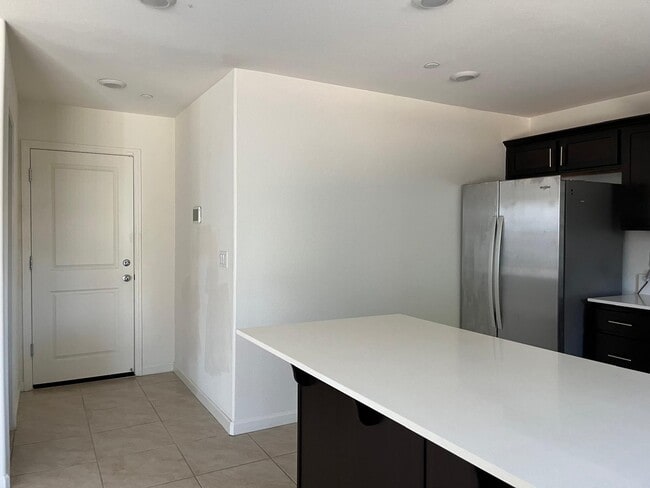 Building Photo - 781 Sunol Ct
