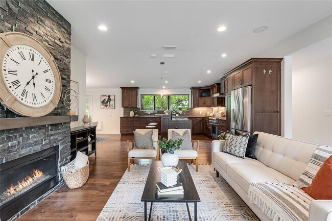 Building Photo - 2502 Spring Creek Dr