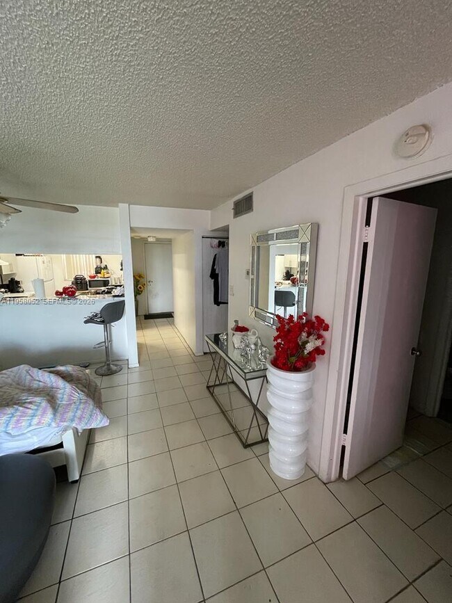 Building Photo - 19781 SW 114th Ave