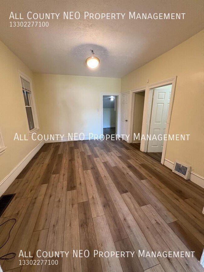 Building Photo - 3404 Walton Ave