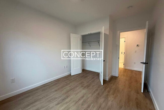 Building Photo - 190 Gardner St