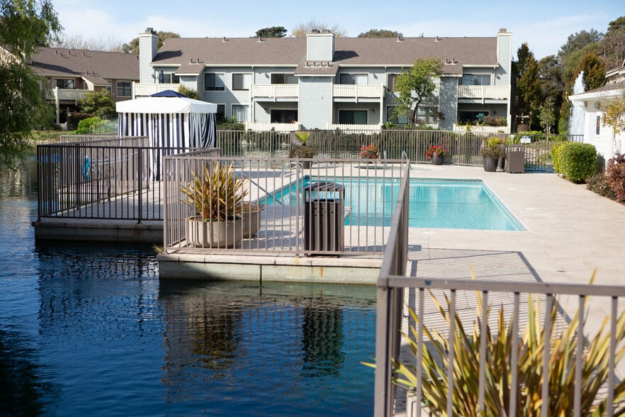 Pool #1 - 202 Shoreline Ct