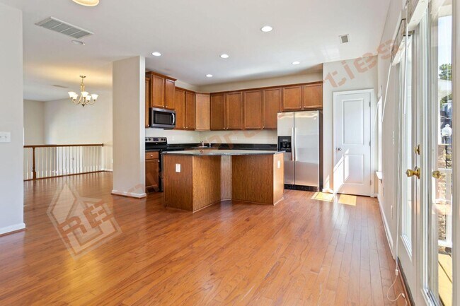 Building Photo - Luxury 3-Story Townhome, No Carpet 4 Bedro...