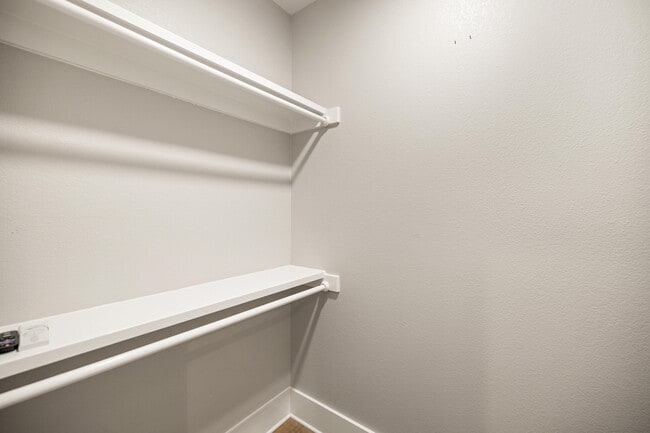 Building Photo - 56 Penelope St