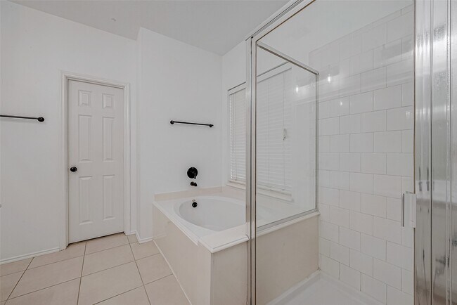 Building Photo - 20802 Louetta Oak Dr