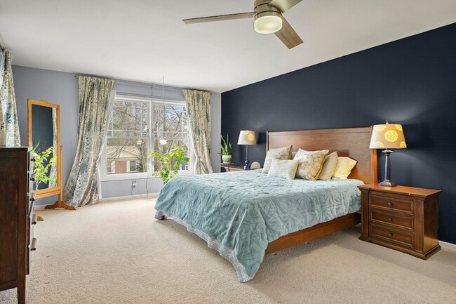 Building Photo - 310 Yosemite Trail