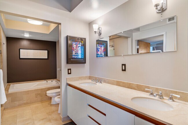 Building Photo - 1500 Ocean Dr