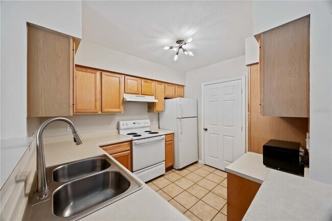 Building Photo - 1125 Villagio Cir