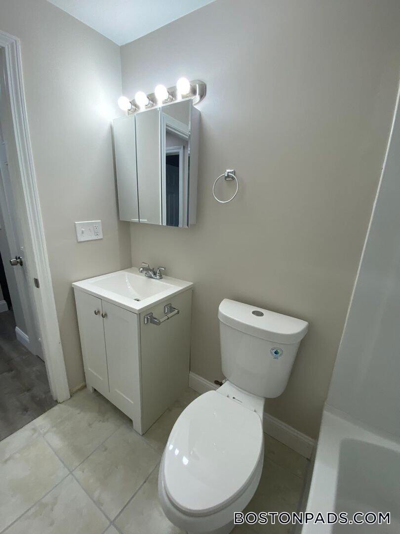 Building Photo - 169 Aiken Ave