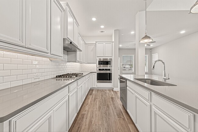 Building Photo - 23754 Pullin Market Dr