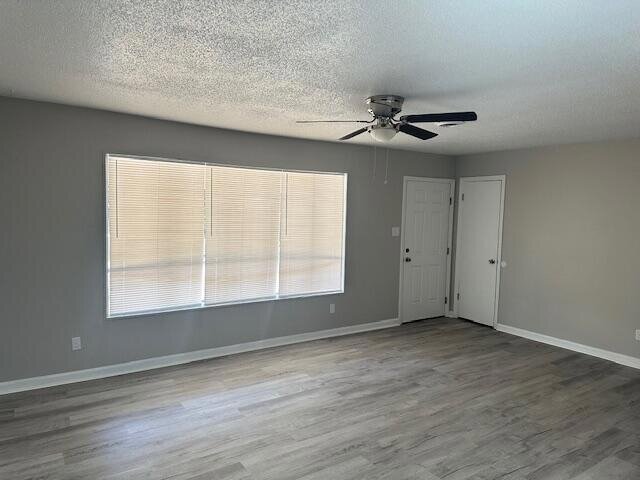 Building Photo - 3095 Brookside Dr NW