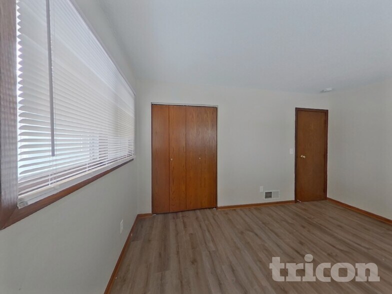 Building Photo - 1000 Concordia Ave