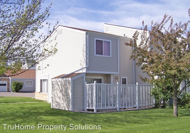 Primary Photo - 2 br, 1.5 bath House - 52 Parkview Circle