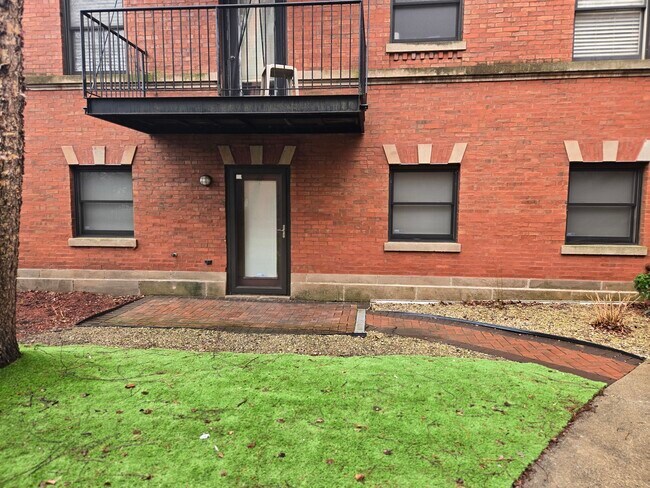 Building Photo - 5948 S King Dr