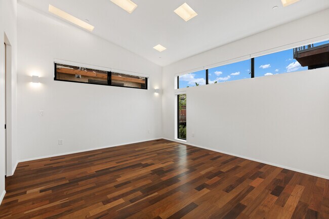 Building Photo - 4640 Del Monte Ave