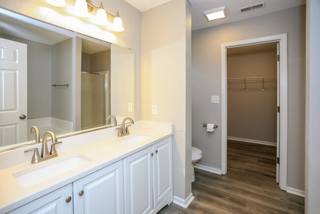 Building Photo - 4430 Autumn Crest Ct