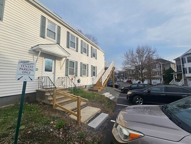 Building Photo - 48 Fourth Street Unit 3