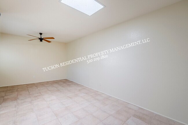 Building Photo - 5084 N Camino Del Lazo