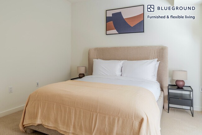 Building Photo - 388 Santana Row