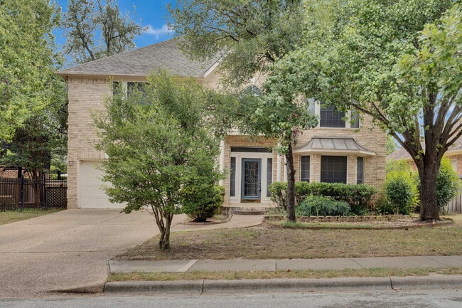 Building Photo - Charming Home in the Coveted River Place C...