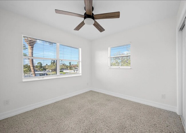 Building Photo - 4869 Venetian Blvd NE