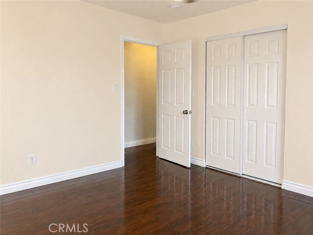 Building Photo - 2533 Commodore St