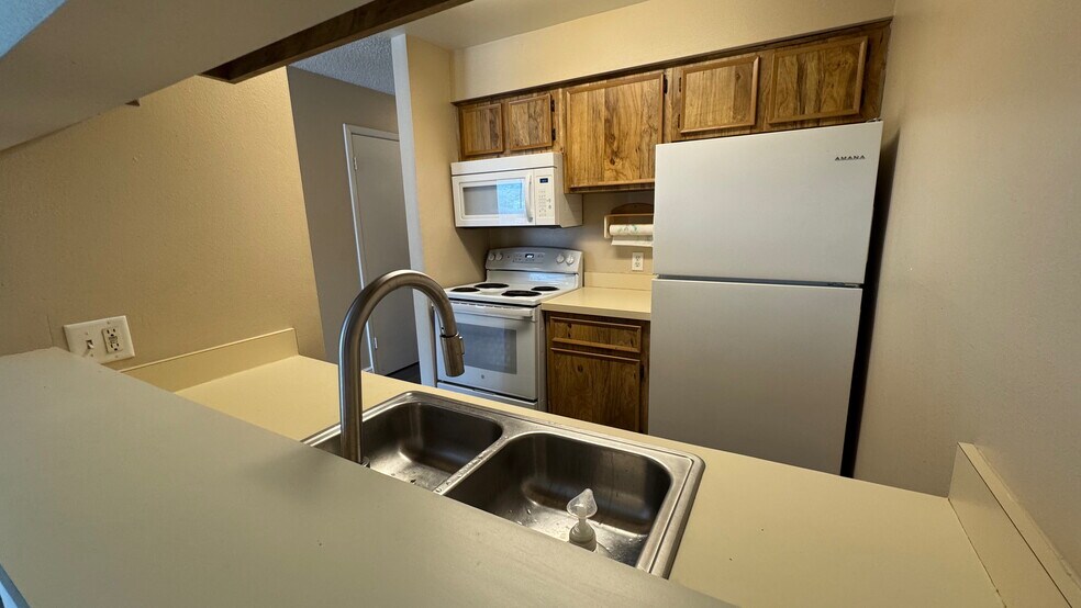 Kitchen - 14301 Hanging Moss Circle