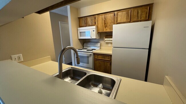 Kitchen - 14301 Hanging Moss Circle