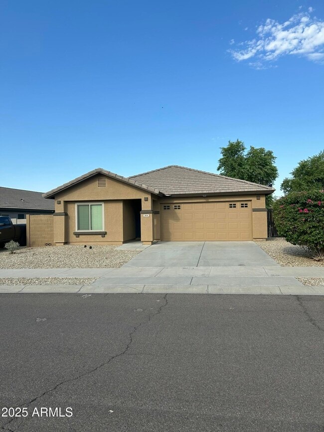Primary Photo - 964 S 166th Ave