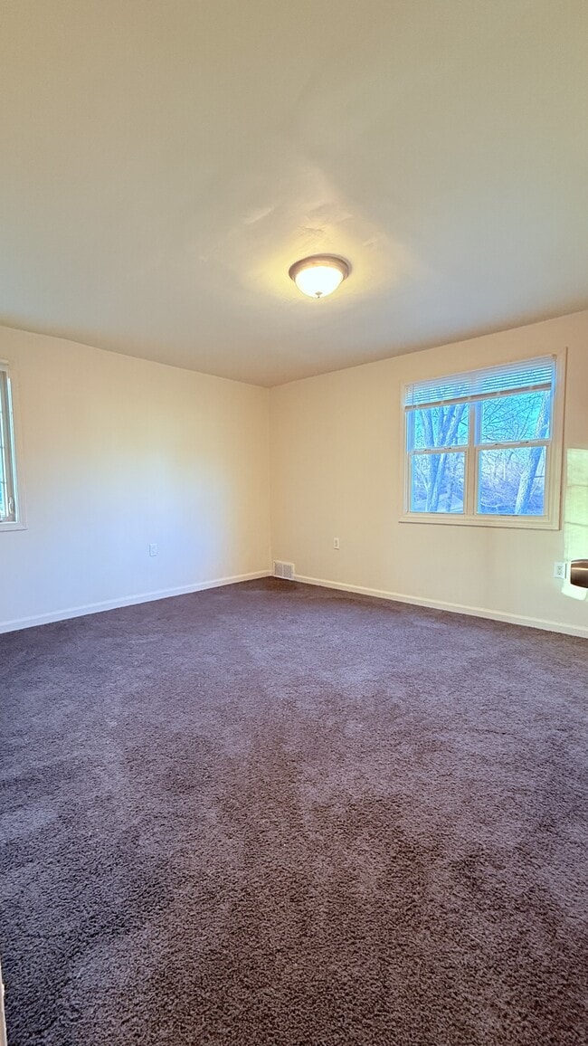 Building Photo - 20619 W Chicago