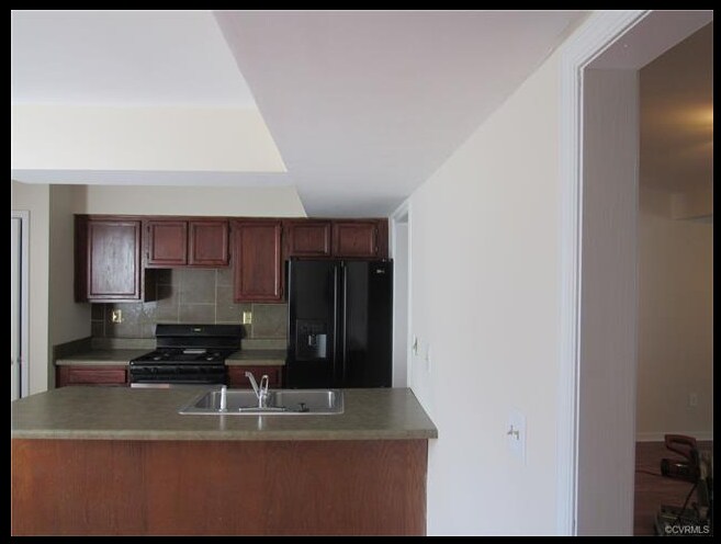 Kitchen #2 - 1413 Kemper Street