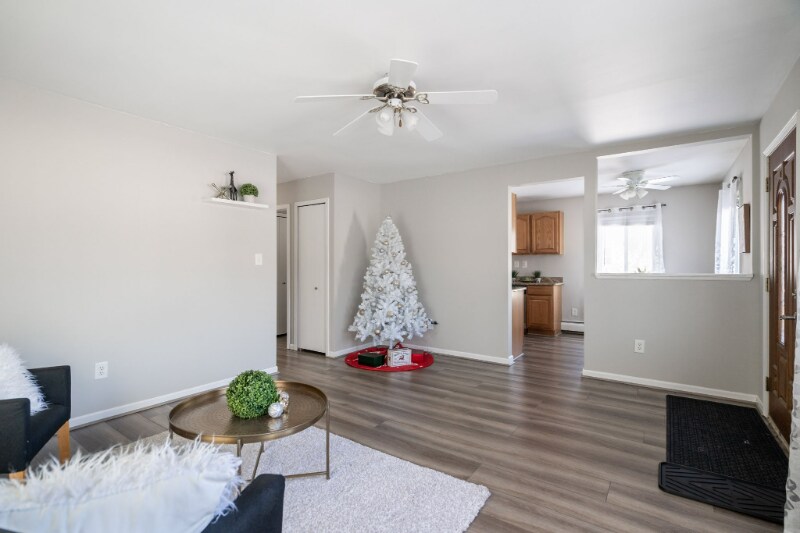 Building Photo - 6365 Saline Dr