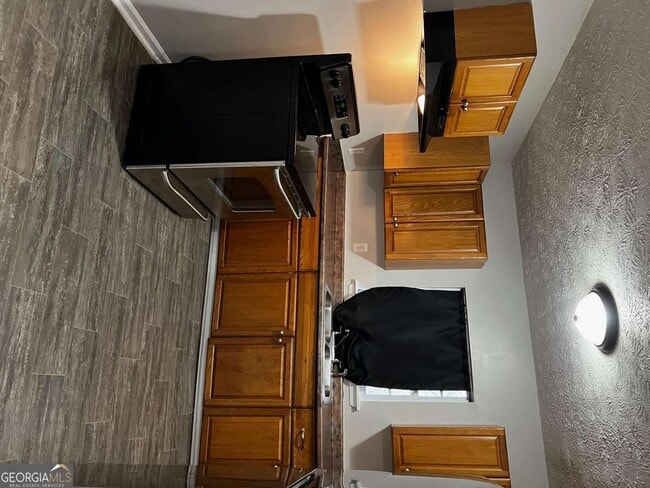 Building Photo - 5895 Jonesboro Rd